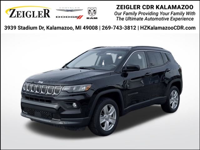 Diamond Black Crystal Pearlcoat 2022 Jeep Compass SUV / Crossover Four-Wheel Drive 9-Speed Automatic