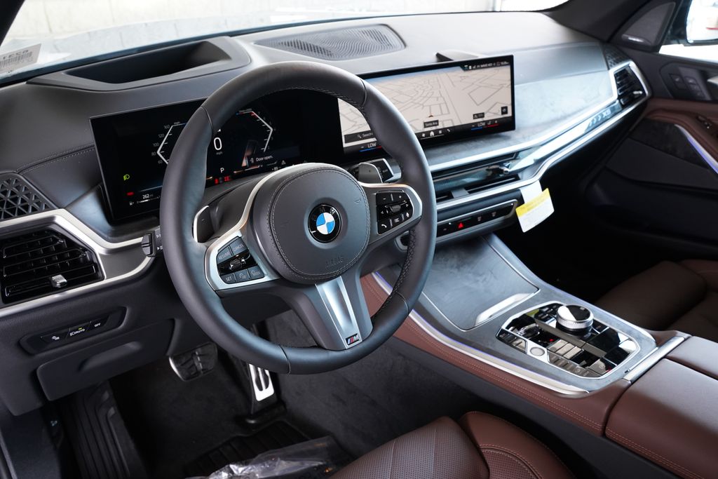 Thumbnail: 2026 BMW X5 - 11