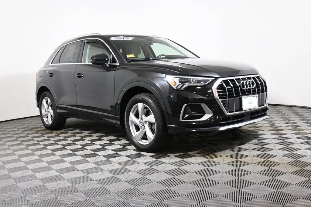 Thumbnail: 2019 Audi Q3 - 9