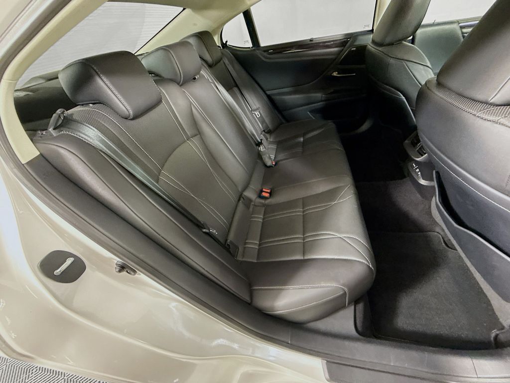 Thumbnail: 2019 Lexus ES - 28