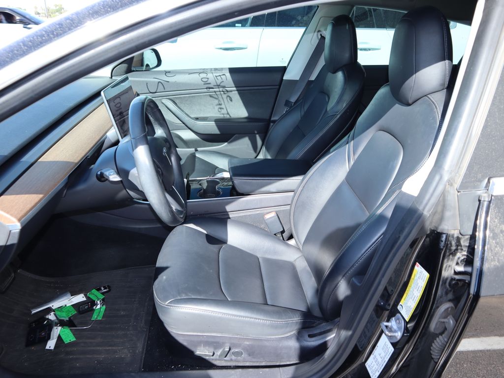 Thumbnail: 2019 Tesla Model 3 - 9