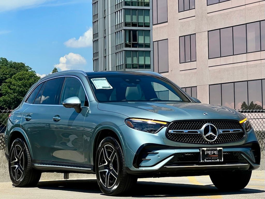 Verde Silver Metallic 2025 Mercedes-Benz GLC SUV / Crossover All-Wheel Drive 9-Speed Automatic