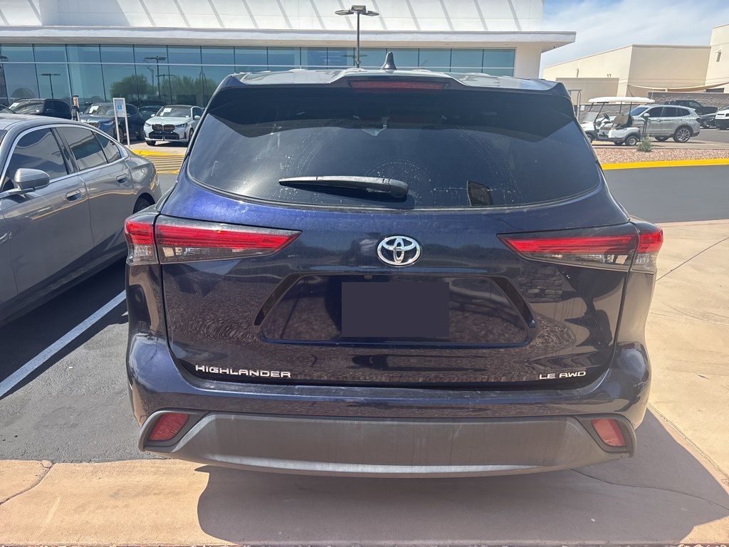 Thumbnail: 2022 Toyota Highlander - 9