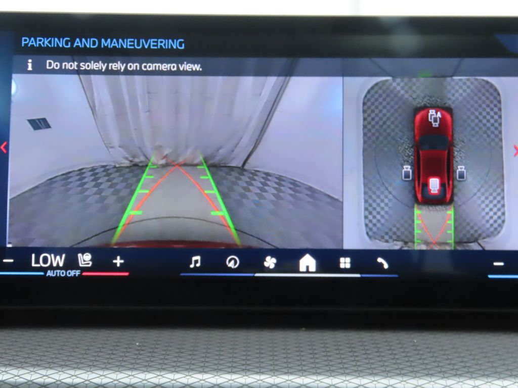 Thumbnail: 2025 BMW 4 Series - 16