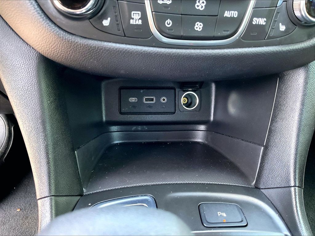 2023 Chevrolet Equinox — photo 12