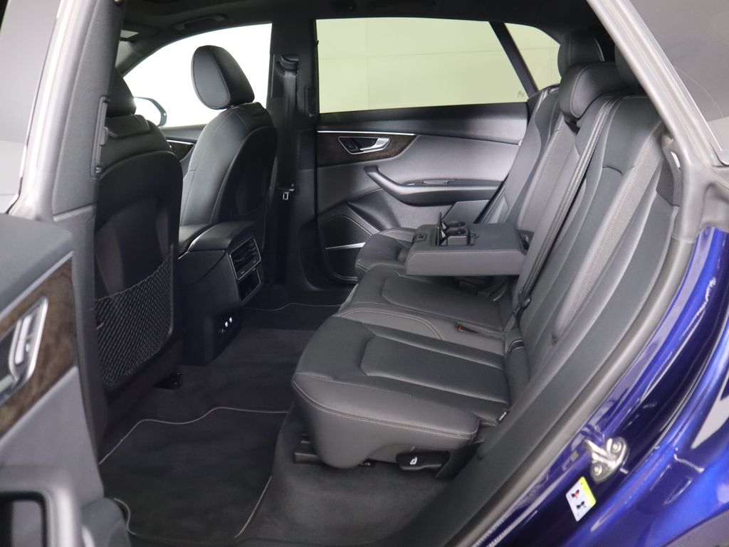 Thumbnail: 2020 Audi Q8 - 22