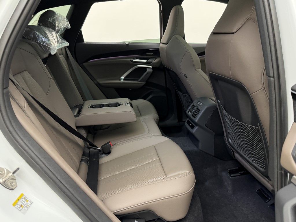 2025 Audi Q5  14