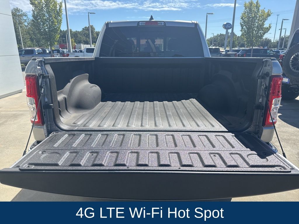 2023 Ram 1500 Big Horn Crew Cab 4x2 5'7" Box
