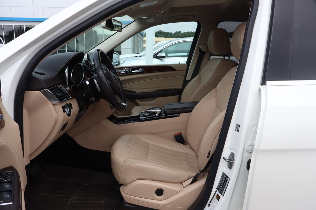 Thumbnail: 2019 Mercedes-Benz GLS - 13