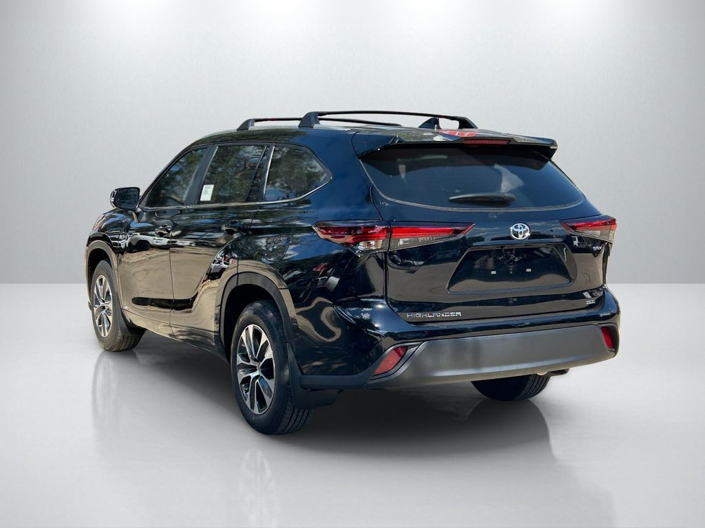 New 2026 Toyota Highlander Hybrid SUV