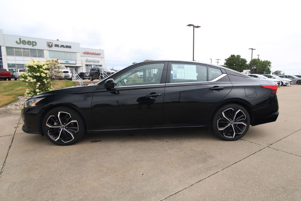 Used 2023 Nissan Altima Sedan