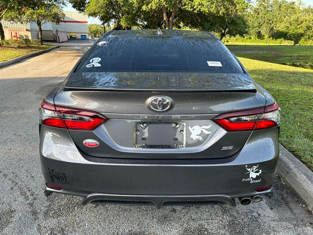 2023 Toyota Camry SE 4