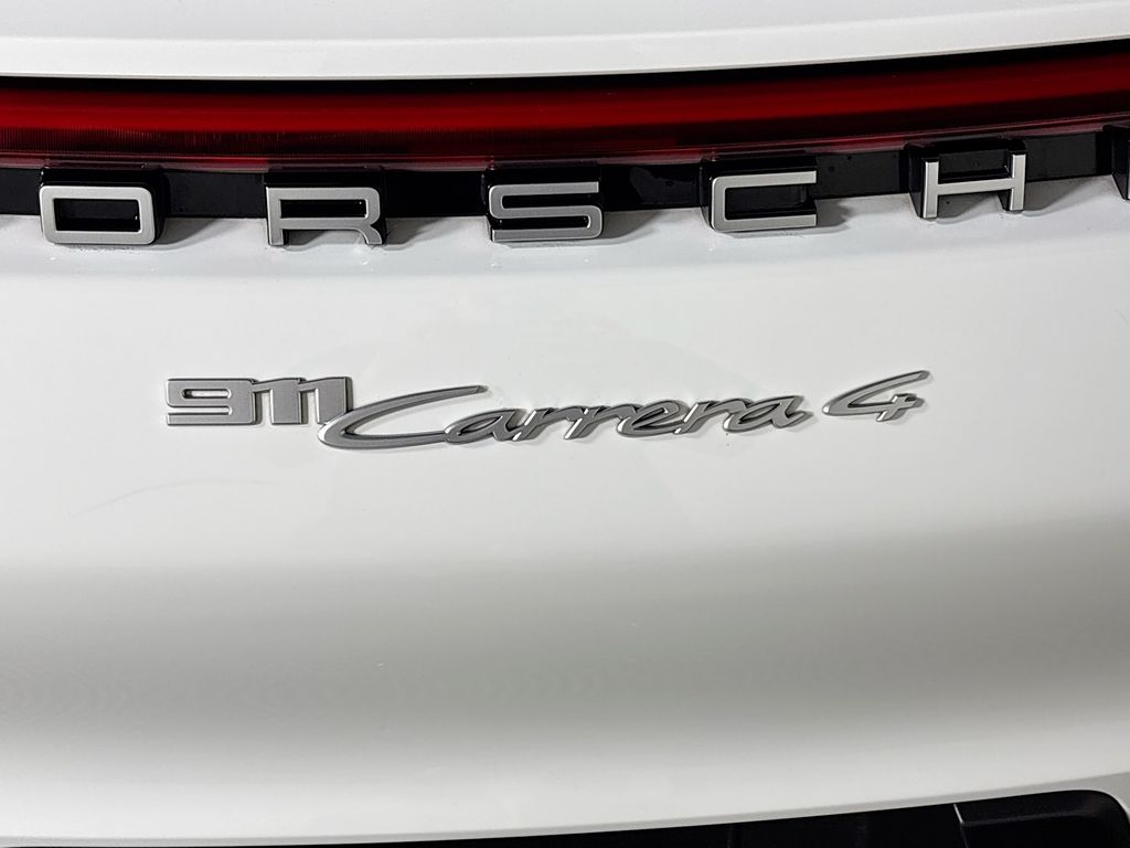 2024 Porsche 911 Carrera 4