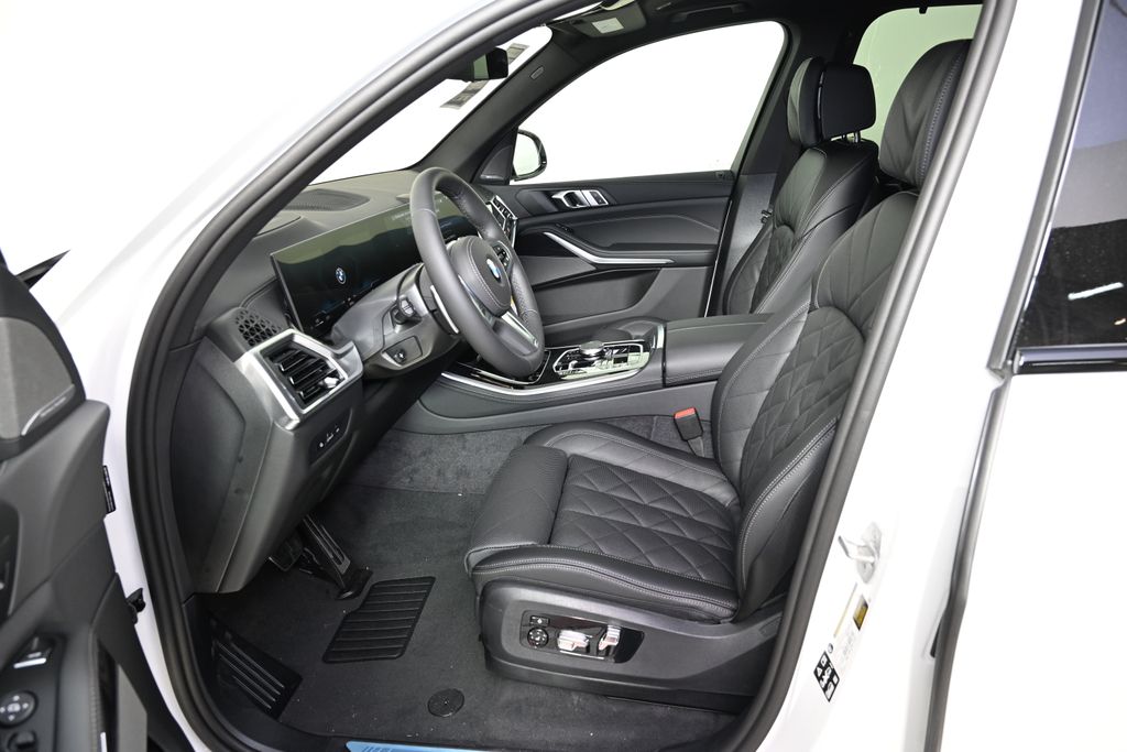 Thumbnail: 2026 BMW X5 - 14