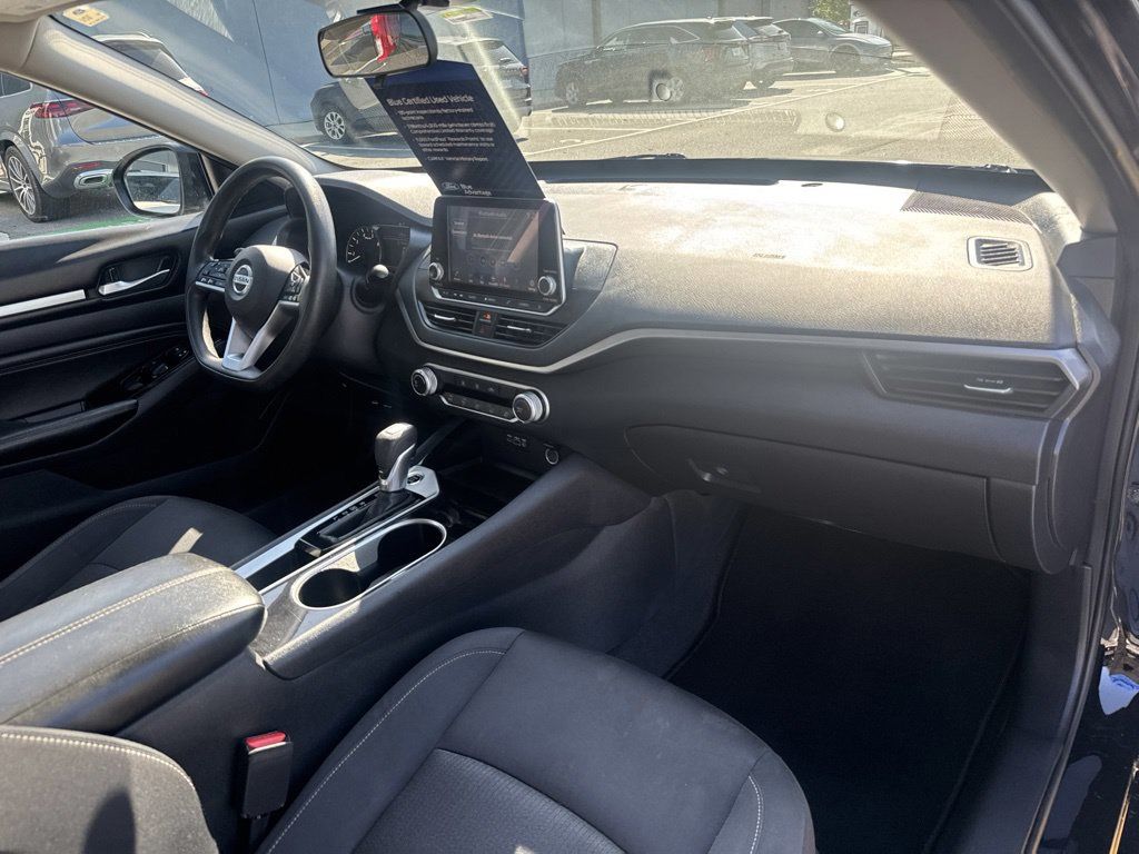 2021 Nissan Altima SV FWD