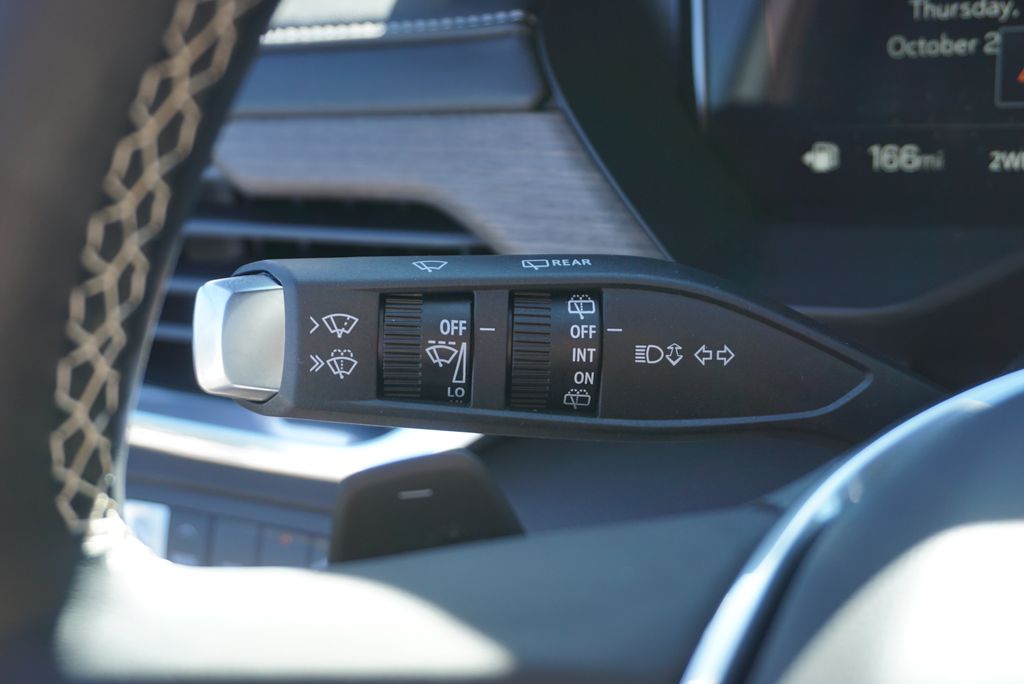 Thumbnail: 2024 GMC Acadia - 29