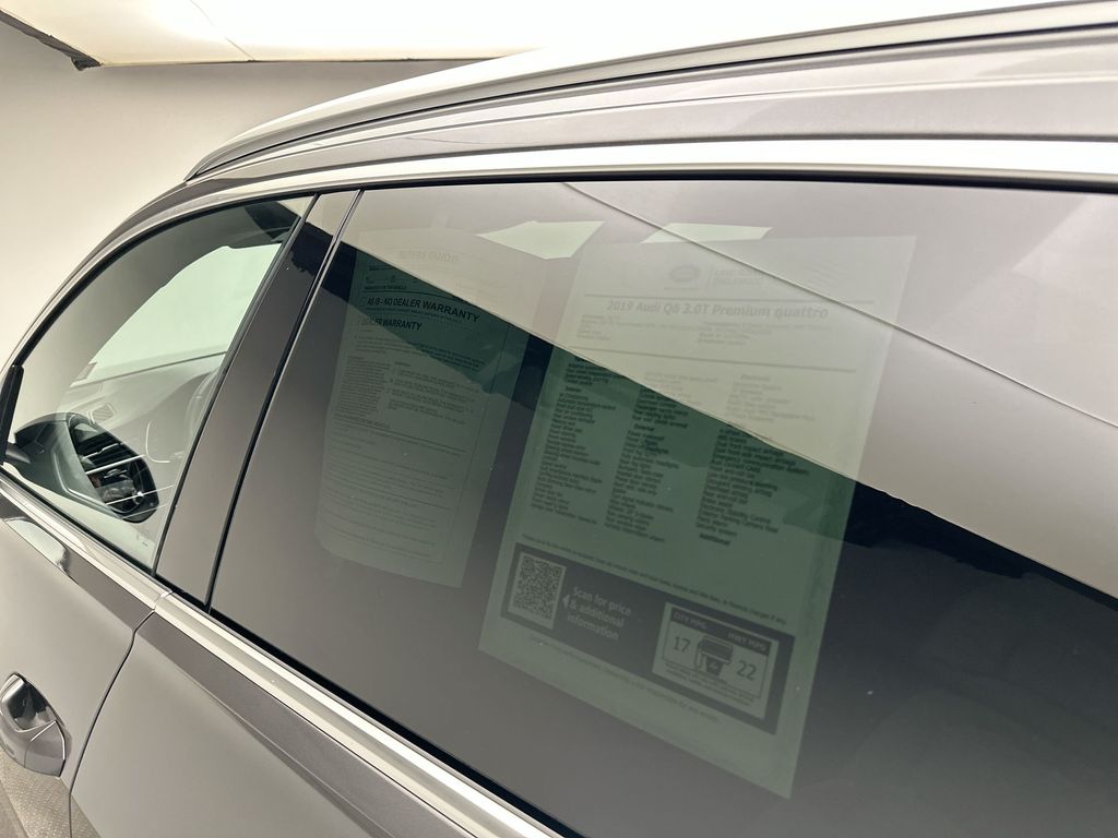 2019 Audi Q8 Premium 20