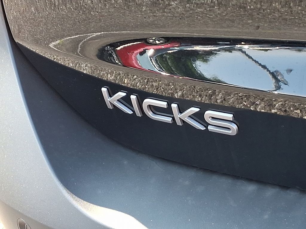 Thumbnail: 2025 Nissan Kicks - 11