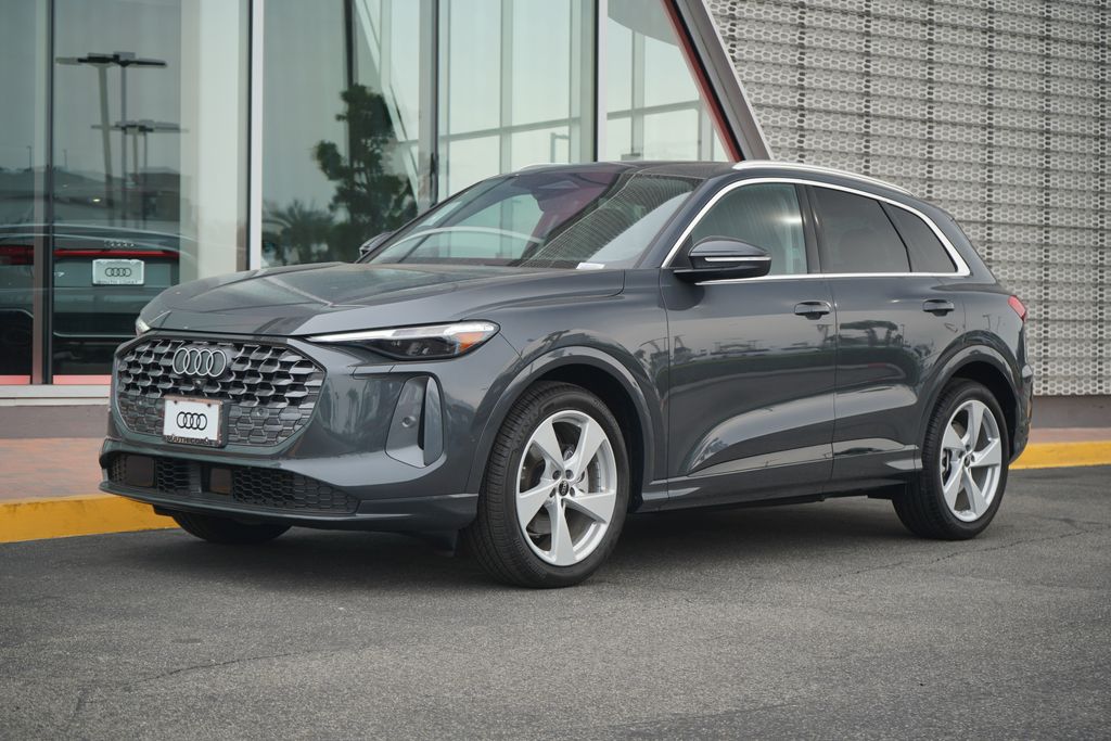 Thumbnail: 2025 Audi Q5 - 1