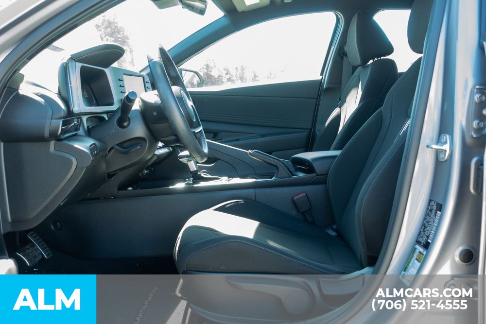 Certified Used 2025 Silver Hyundai SEL Sport image 17
