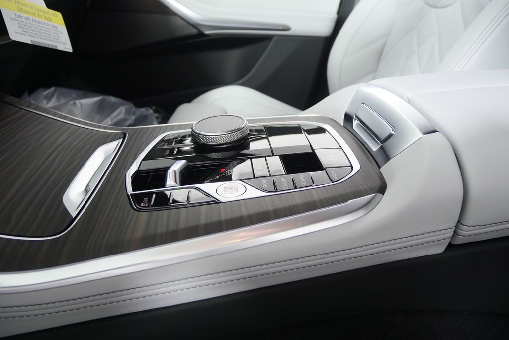 Thumbnail: 2026 BMW X5 - 22