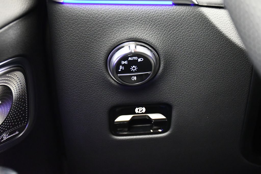 Thumbnail: 2026 Mercedes-Benz GLC - 20