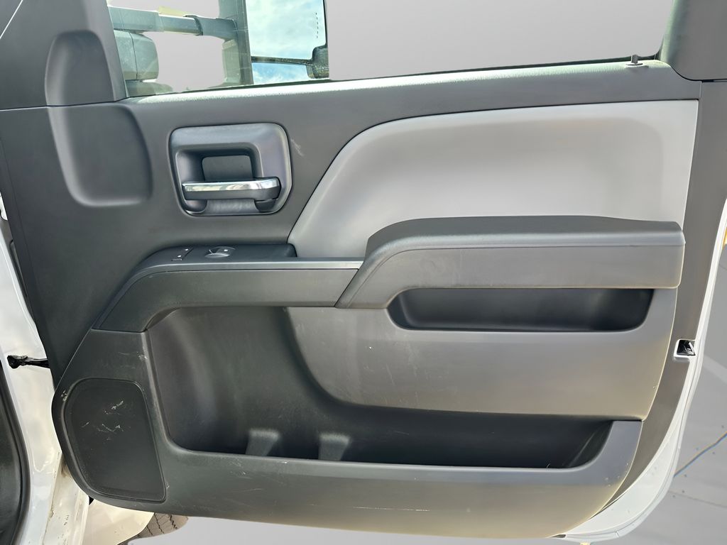 Used Car 2022 Chevrolet Silverado 6500hd  For Sale Under $35,000 In Austin, Texas