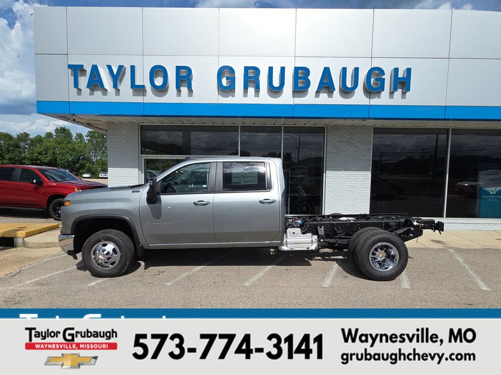Sterling Gray Metallic 2026 Chevrolet Silverado 3500HD Pickup Truck Four-Wheel Drive Automatic