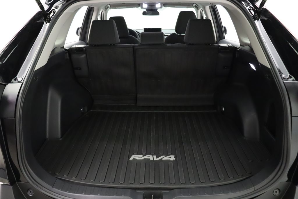 2024 Toyota RAV4 LE 22