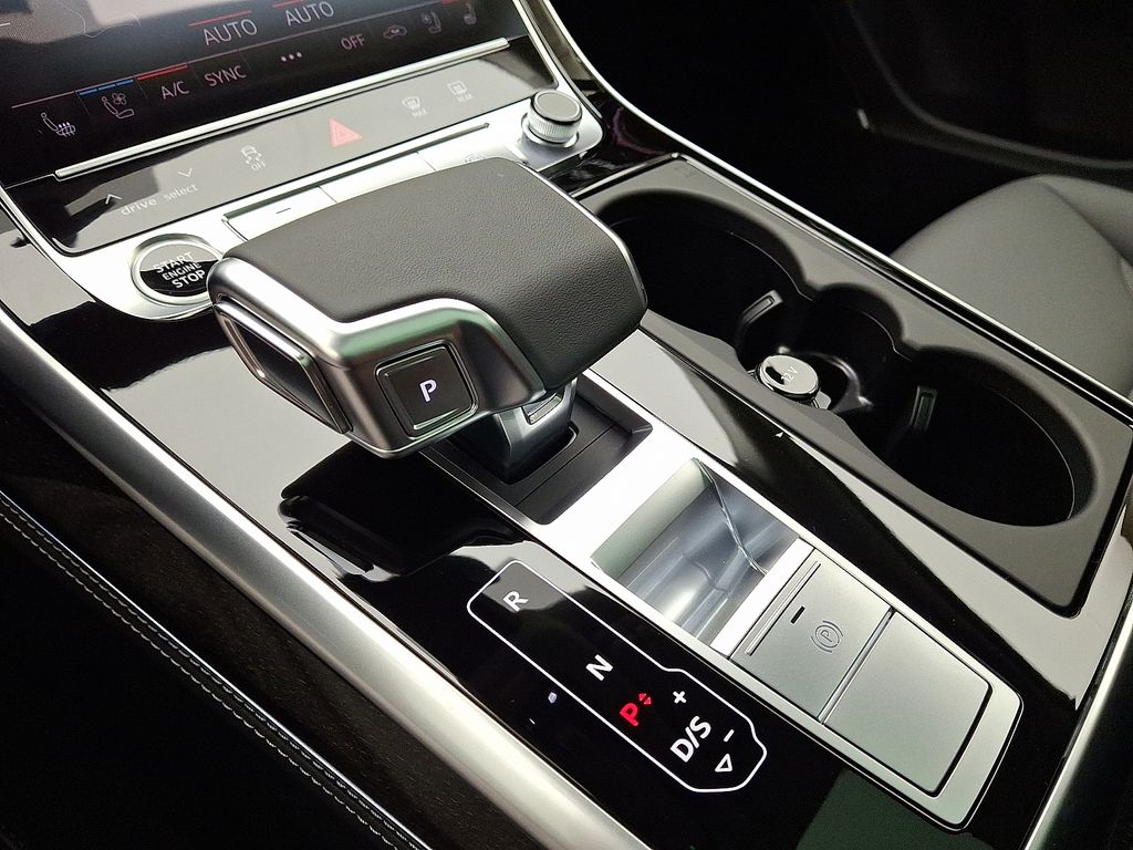 Thumbnail: 2025 Audi Q7 - 9