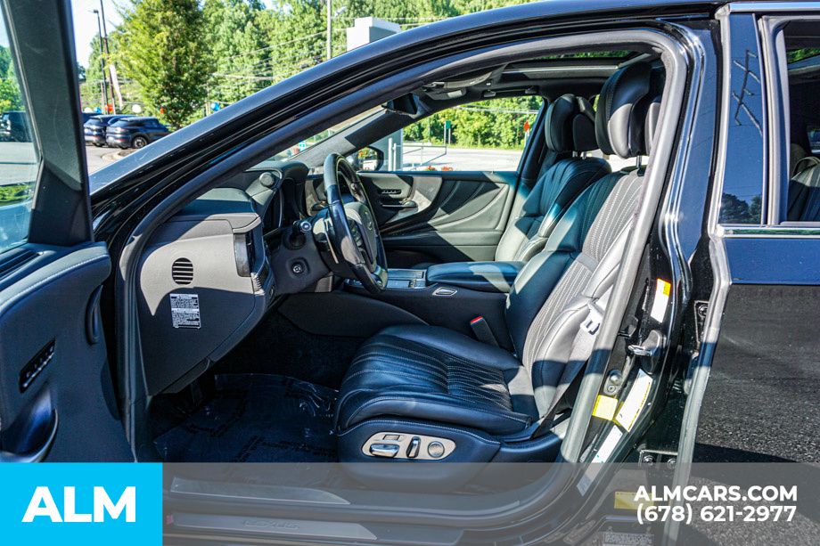 Used 2022 Black Lexus 500 Base image 19