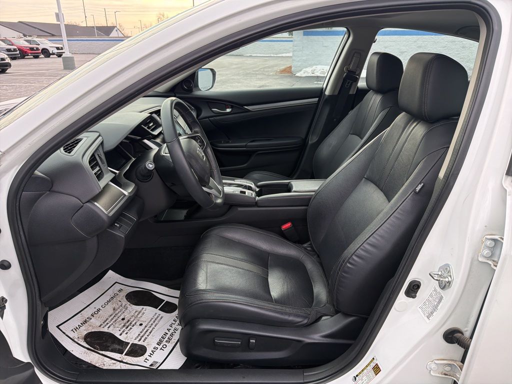 Thumbnail: 2018 Honda Civic - 18