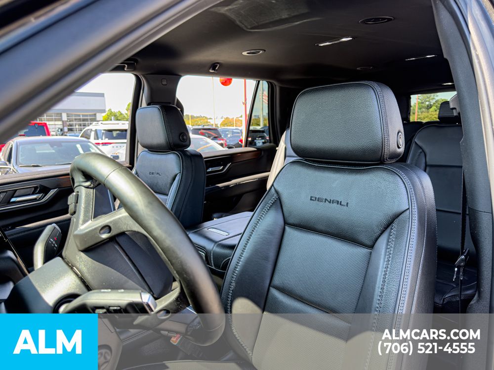 Used 2025 Onyx Black GMC Denali image 6