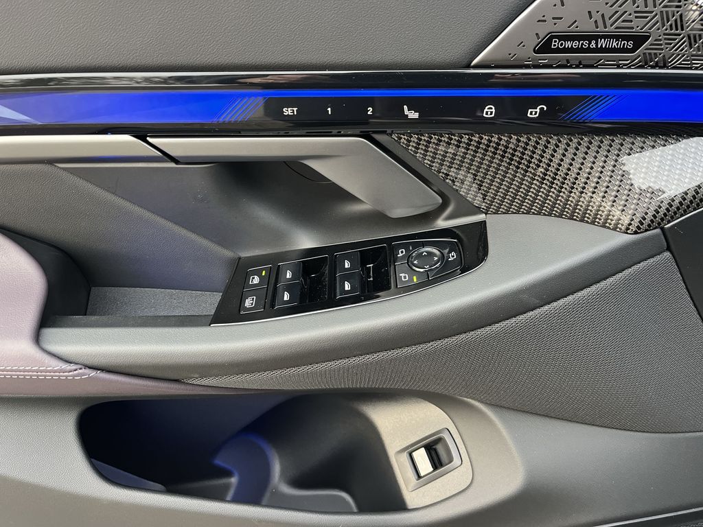 Thumbnail: 2026 BMW M5 - 13