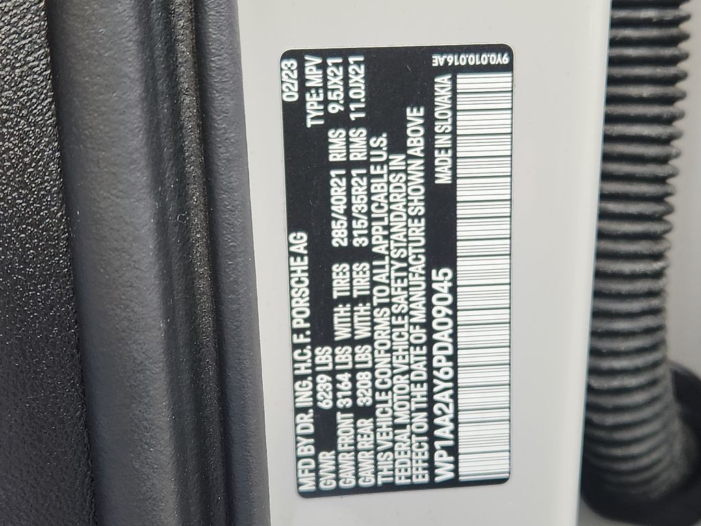 Thumbnail: 2023 Porsche Cayenne - 28