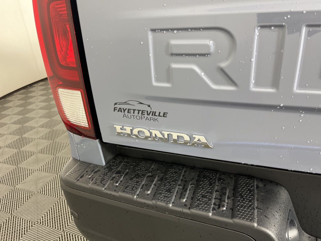2025 Honda Ridgeline Black Edition 19