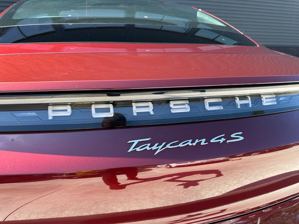 Thumbnail: 2021 Porsche Taycan - 12