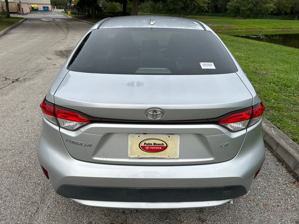 2020 Toyota Corolla LE 4