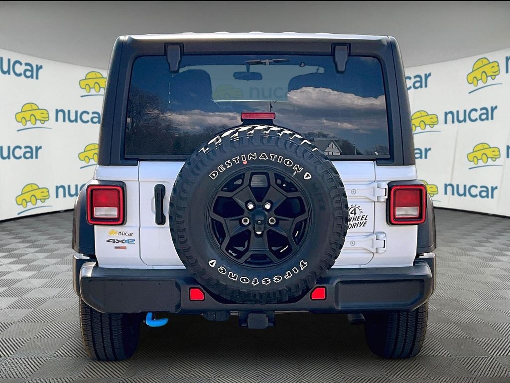 2023 Jeep Wrangler — photo 5