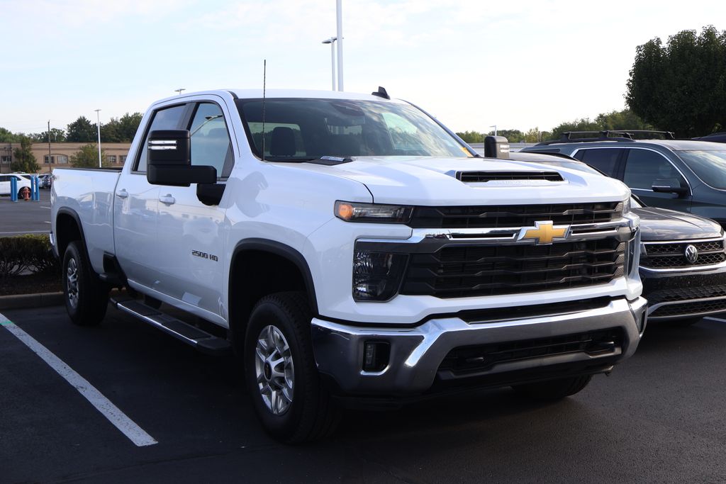 Thumbnail: 2025 Chevrolet Silverado 2500 - 3