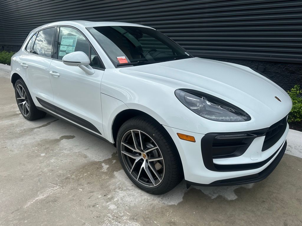 2025 Porsche Macan  6