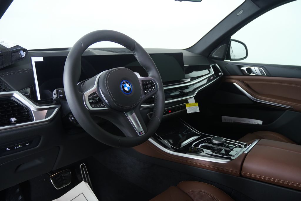 Thumbnail: 2026 BMW X5 - 12