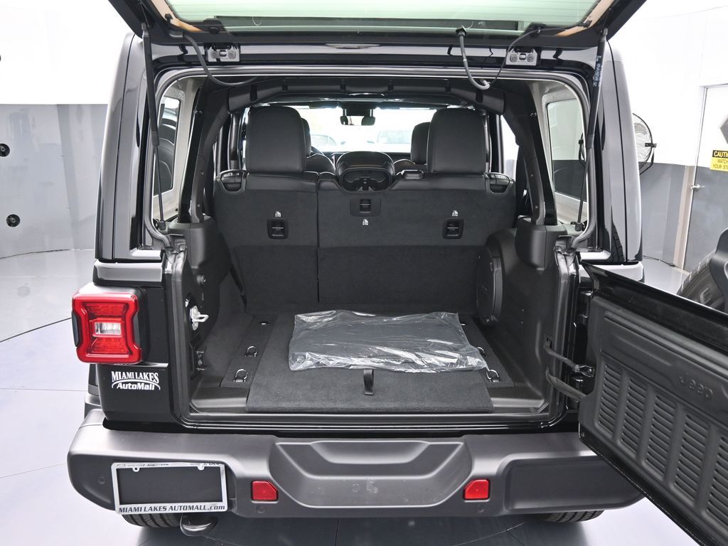 New 2025 Black Clearcoat Jeep Sahara image 35