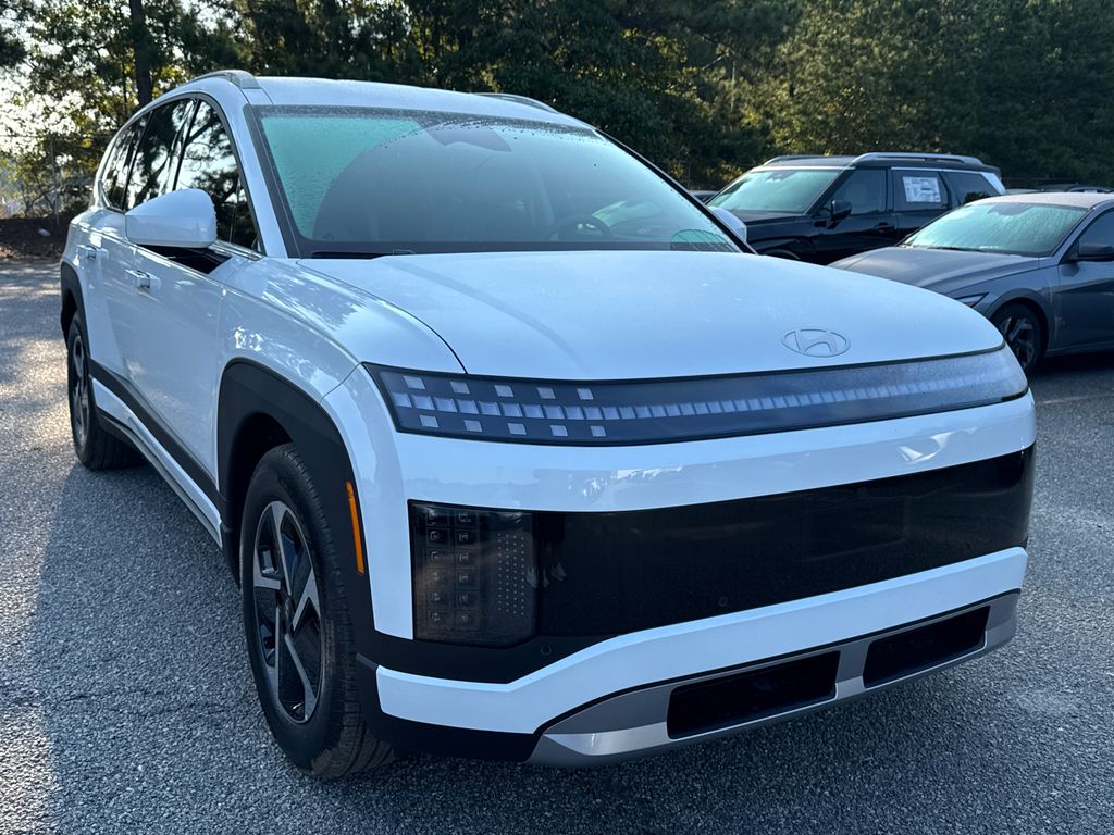 2026 Hyundai Ioniq SE photo 4