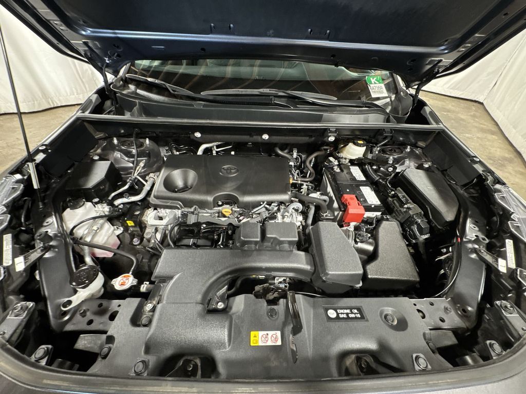 2022 Toyota RAV4 XLE photo 27