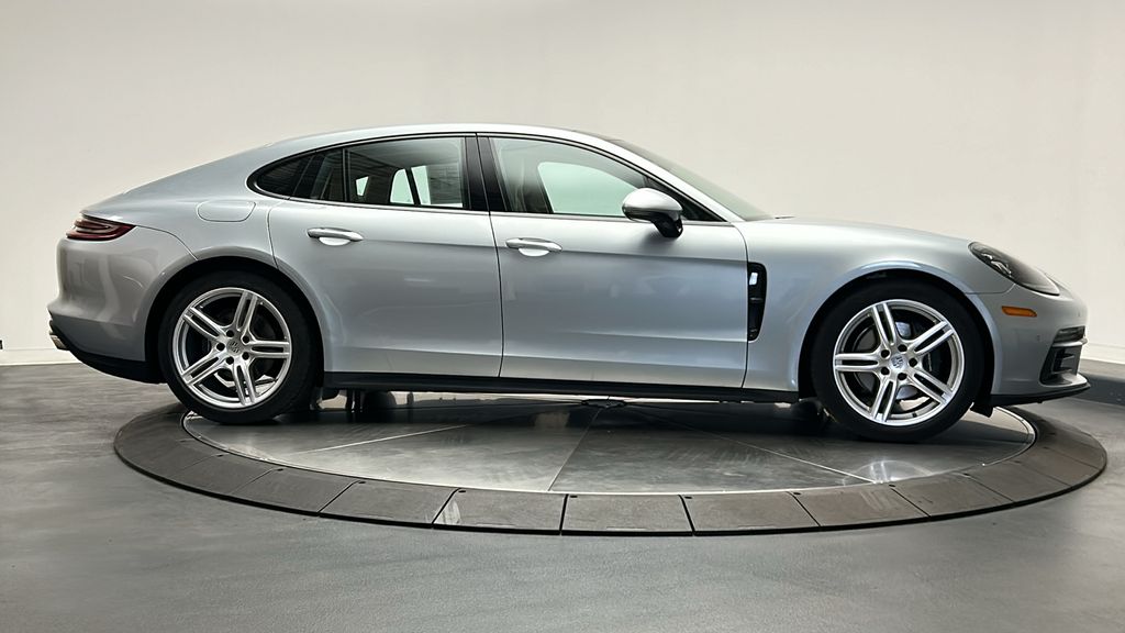 2020 Porsche Panamera Base 8