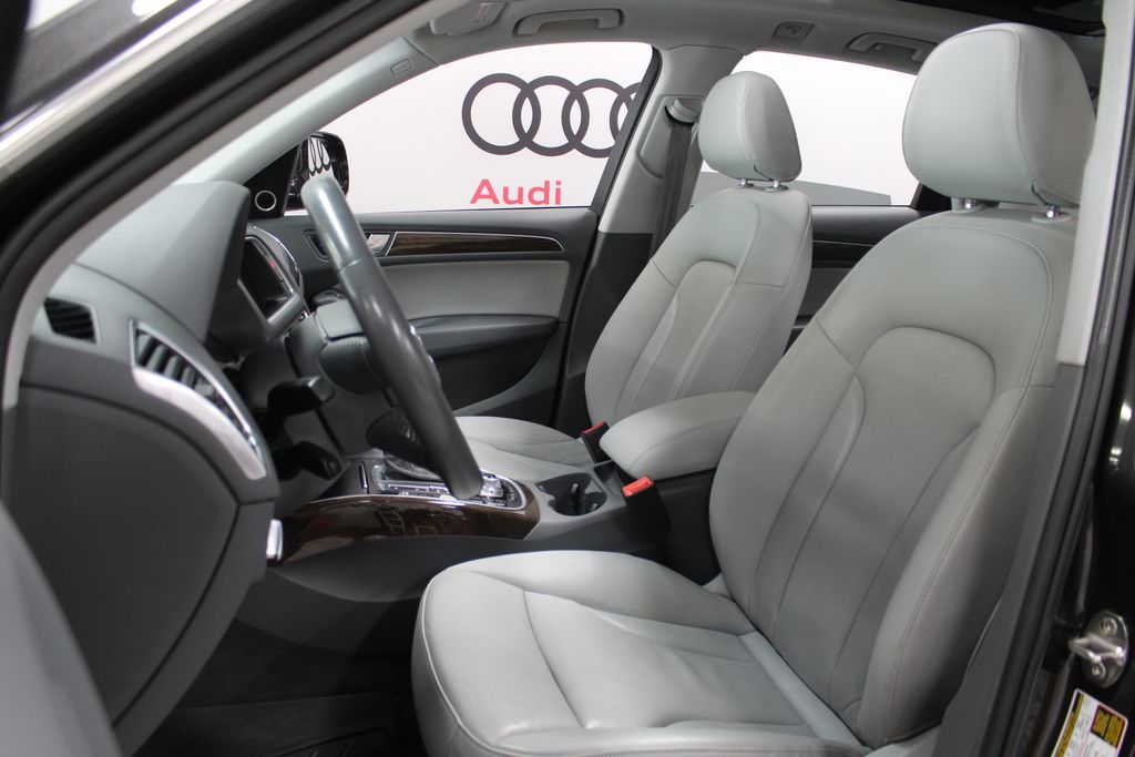 Thumbnail: 2016 Audi Q5 - 11