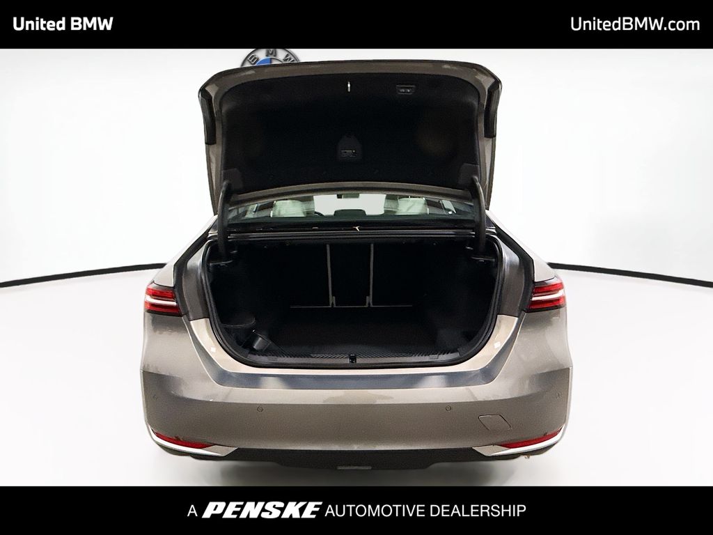 Thumbnail: 2026 BMW 5 Series - 14