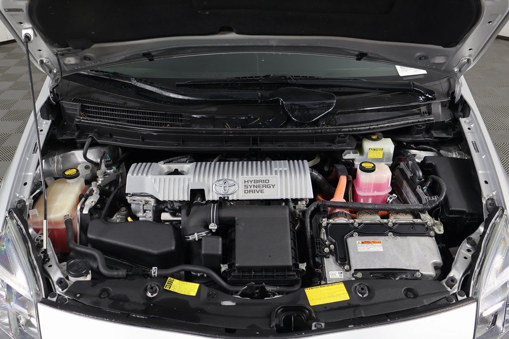 Thumbnail: 2012 Toyota Prius - 15