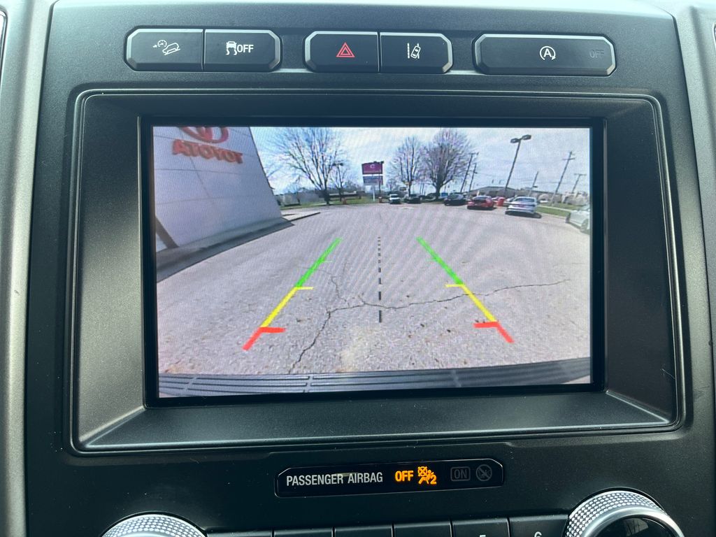 2021 Ford Expedition XLT photo